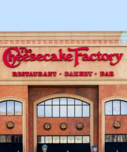 Read more about the article What’s in That Bread Basket? Demystifying The Cheesecake Factory Brown Bread