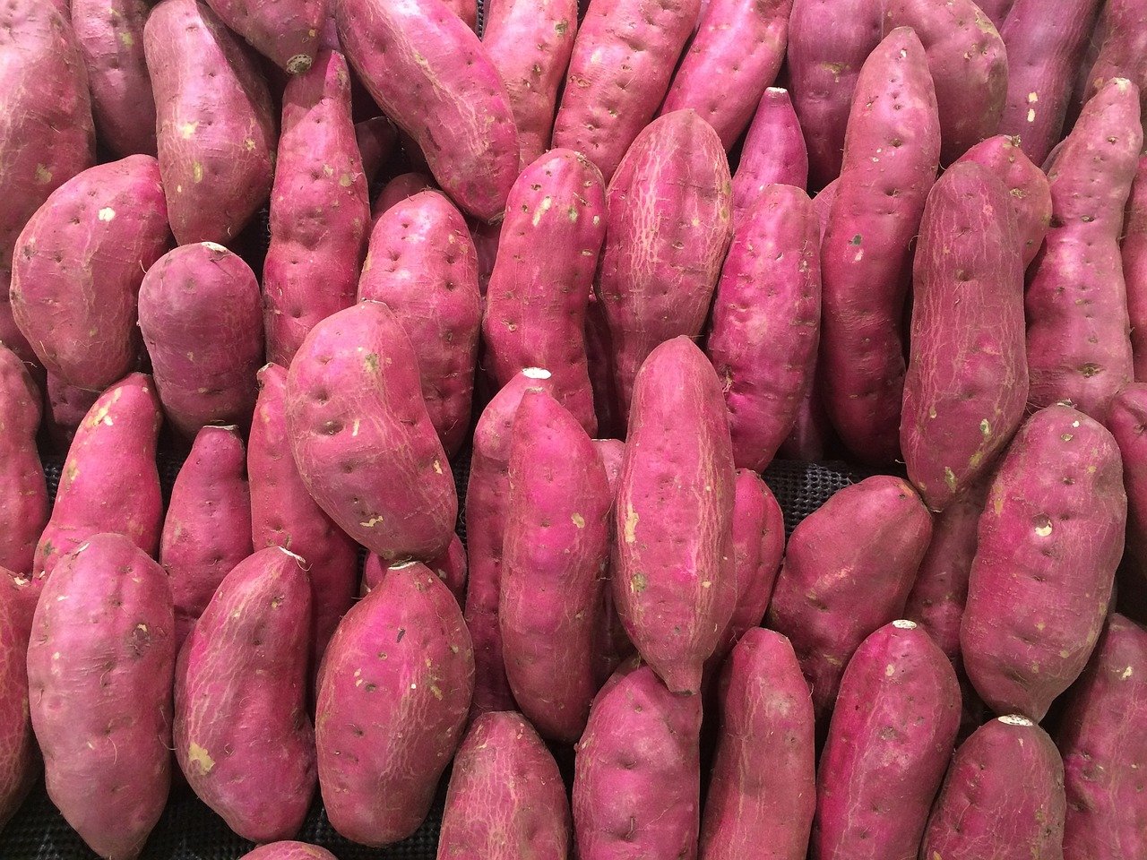 You are currently viewing How Long to Boil Sweet Potatoes for That Fluffy, Creamy Texture